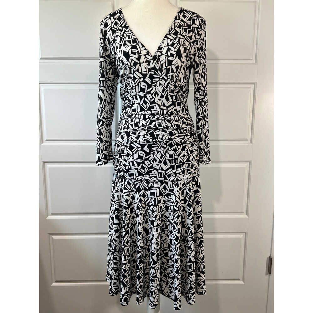 Lily Black &‎ White Midi Dress Geometric Print Long Sleeve Ruched Wrinkle Free S